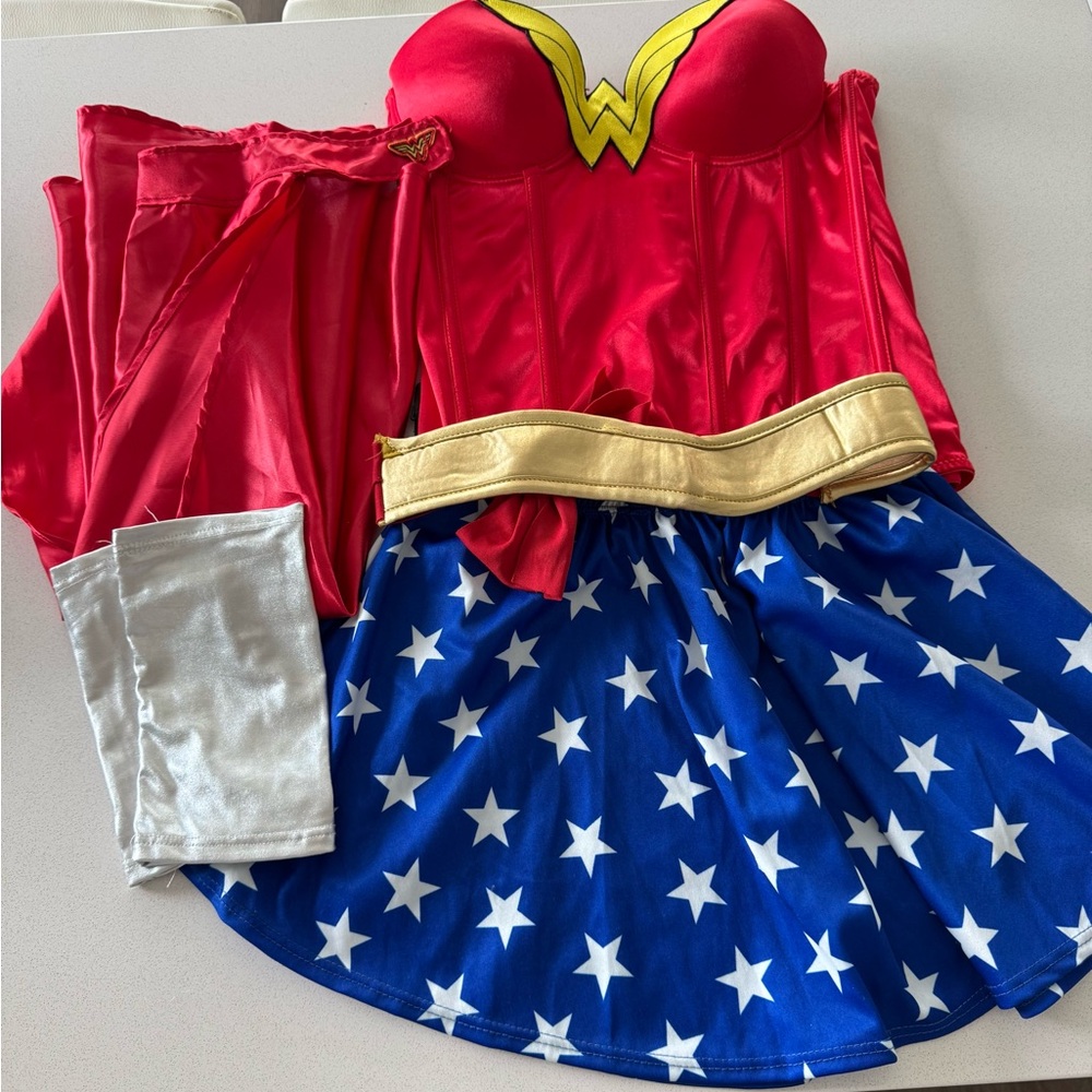 Wonder Woman Halloween Costume - Women’s Size S